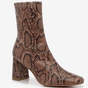 🌸STEVEN MADDEN🌸 Harli Ankle Boot Size: 8.5